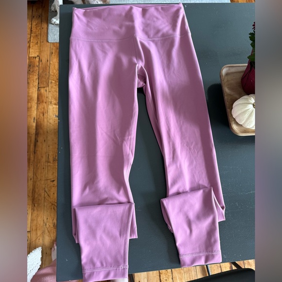 Lululemon wunder train 28’ leggings - Picture 5 of 5